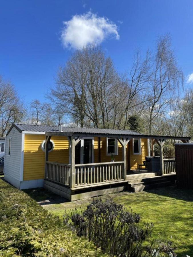 Ruime 5-Persoons Chalet Aan Het Bergumermeer Suameer Zewnętrze zdjęcie